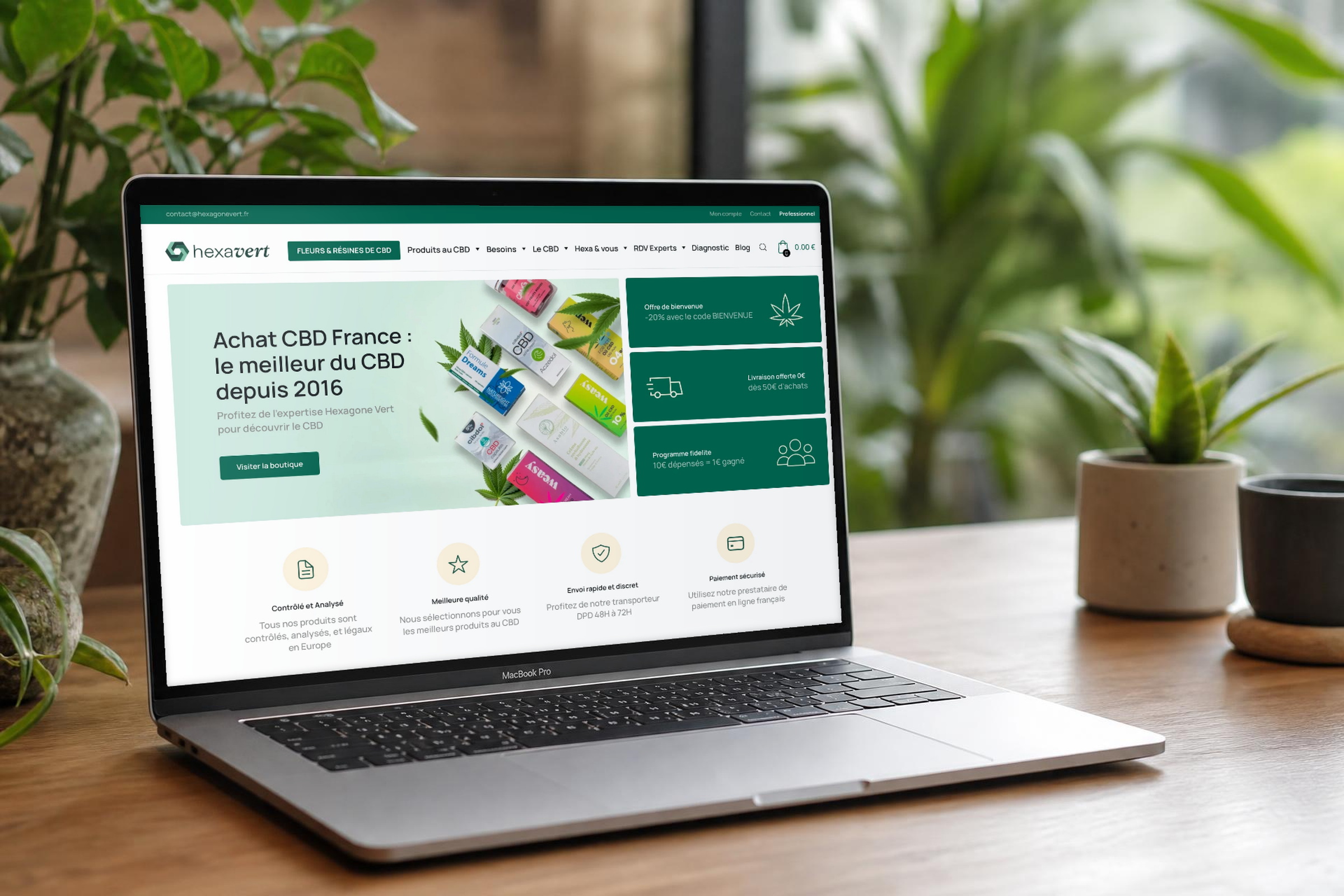 Hexagone Vert — náhled webu v mockupu MacBooku