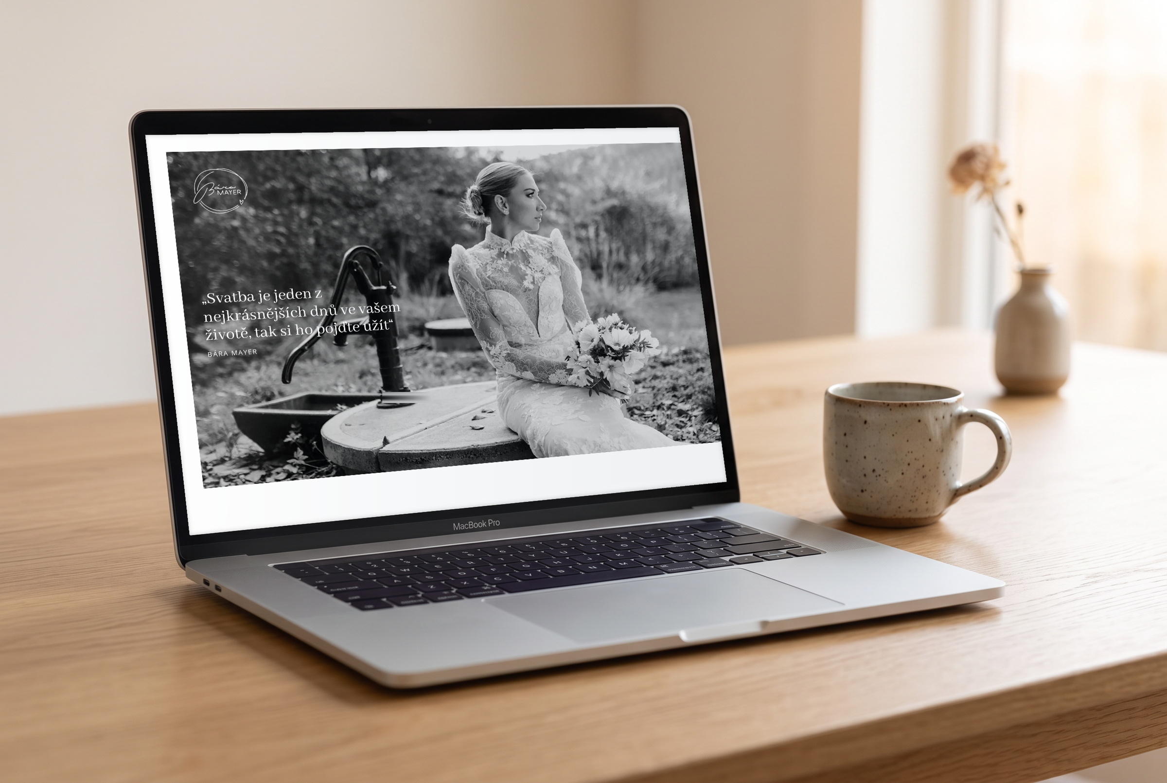 Bára Mayer — náhled webu v mockupu MacBooku